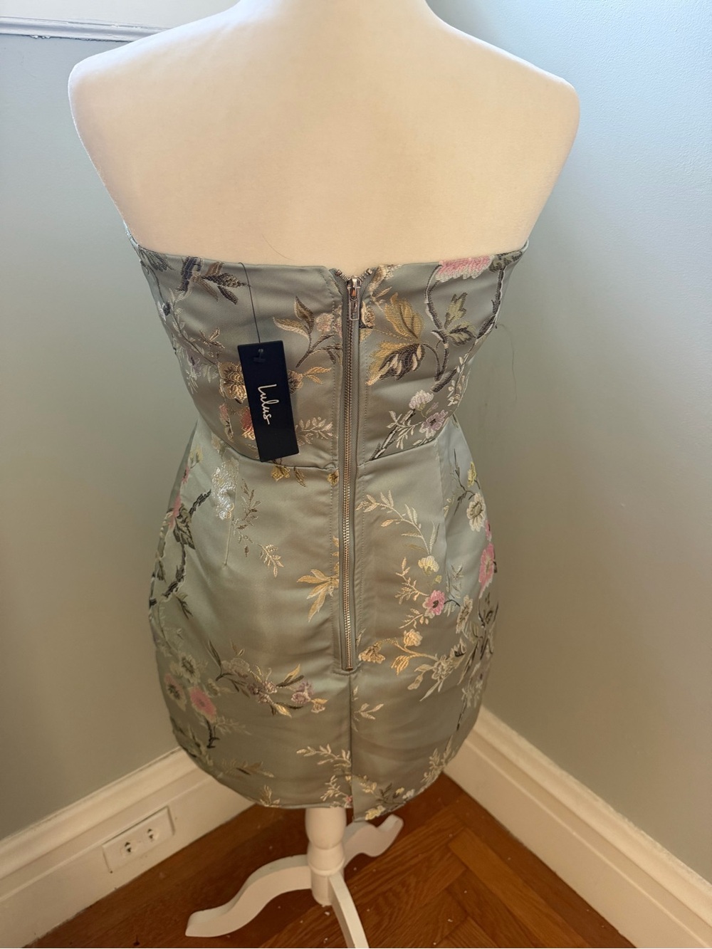 Lulus Strapless Sage Floral Jacquard Mini Dress NWT Size M - Picture 3 of 10